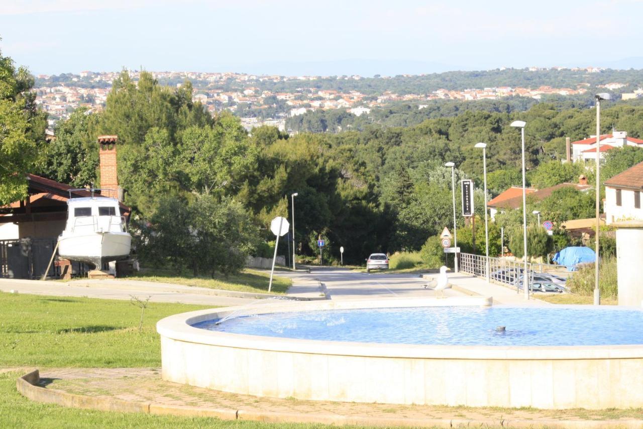 Holiday Home Radmila Premantura Buitenkant foto